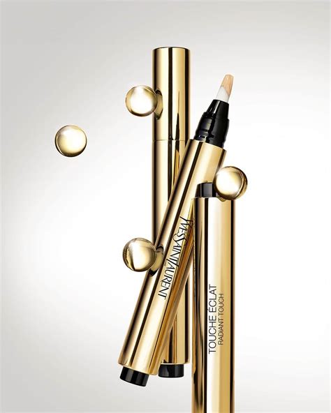 HIGHLIGHT AND SCULPT WITH TOUCHE ECLAT .